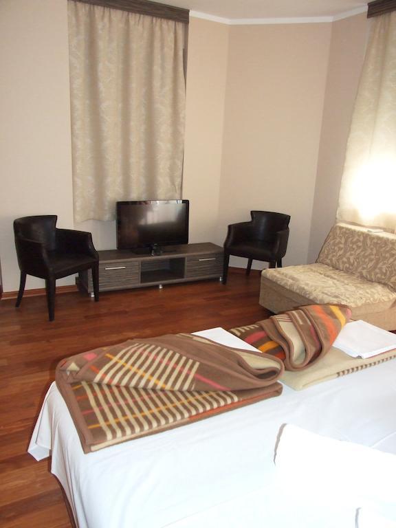 Apartments Oaza 2 Petrovac Habitación foto